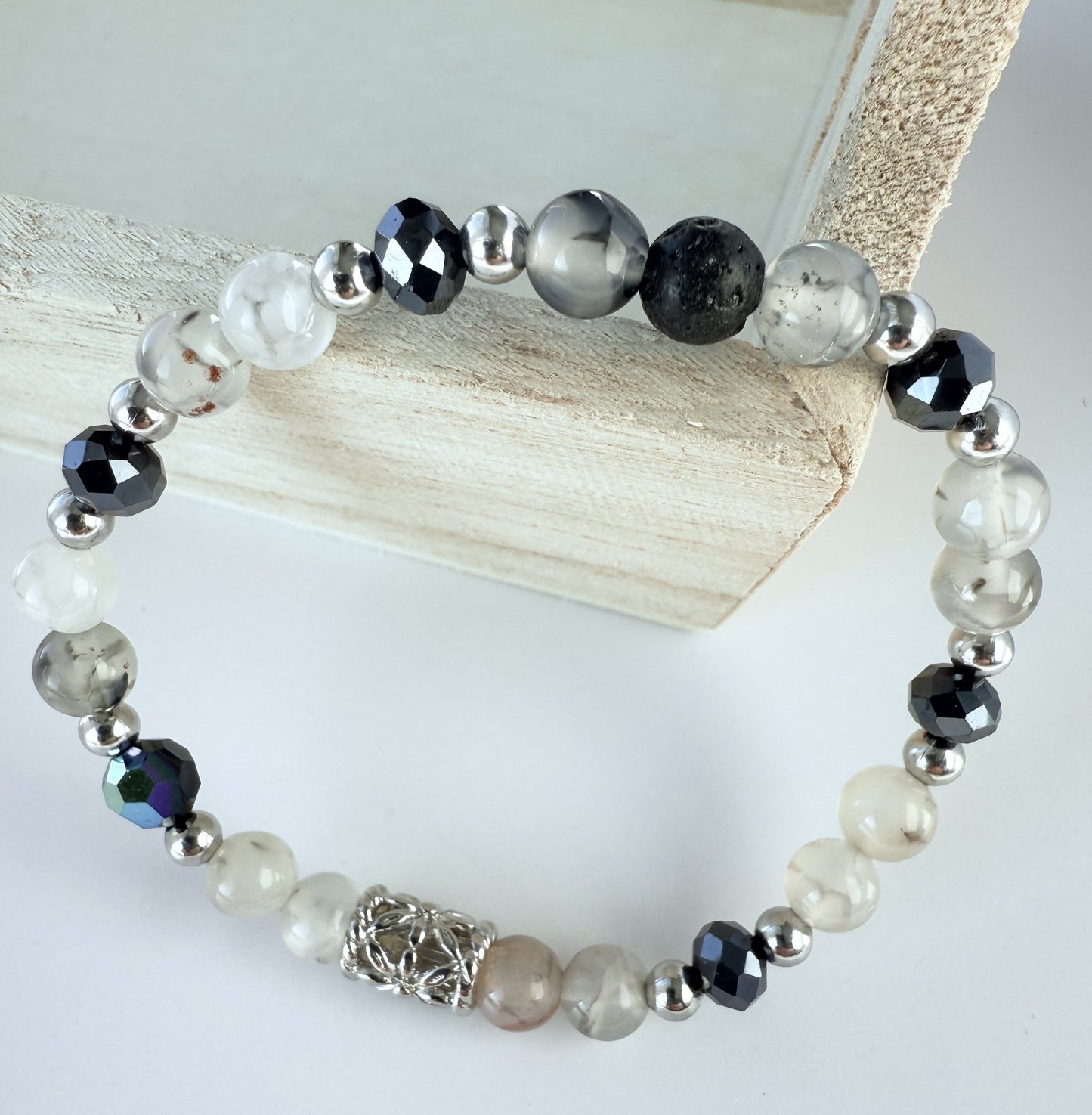Grey Agate Gemstone & Black Glass Beaded Stretch Bracelet