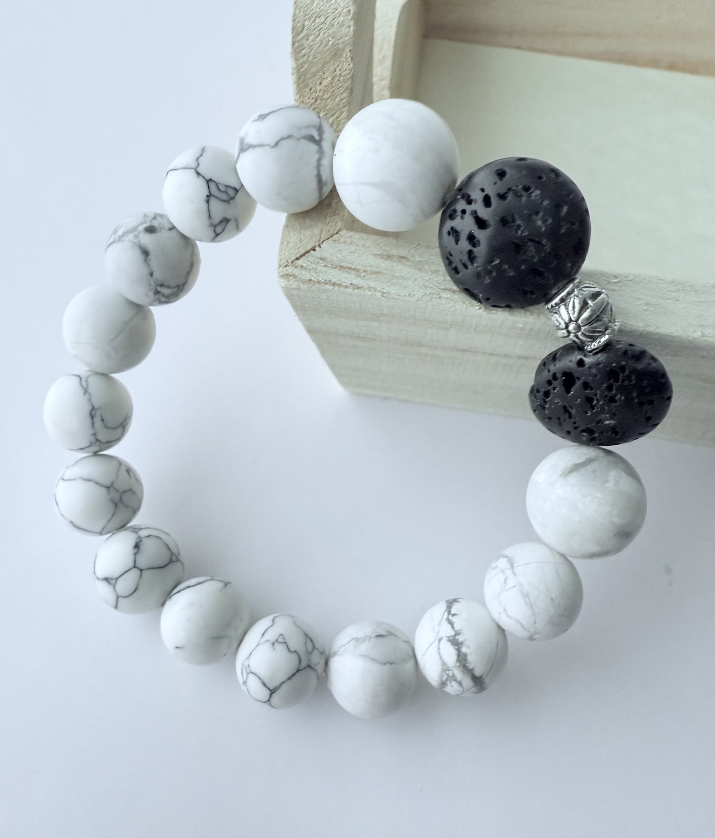 White Howlite Gemstone Beaded Stretch Bracelet