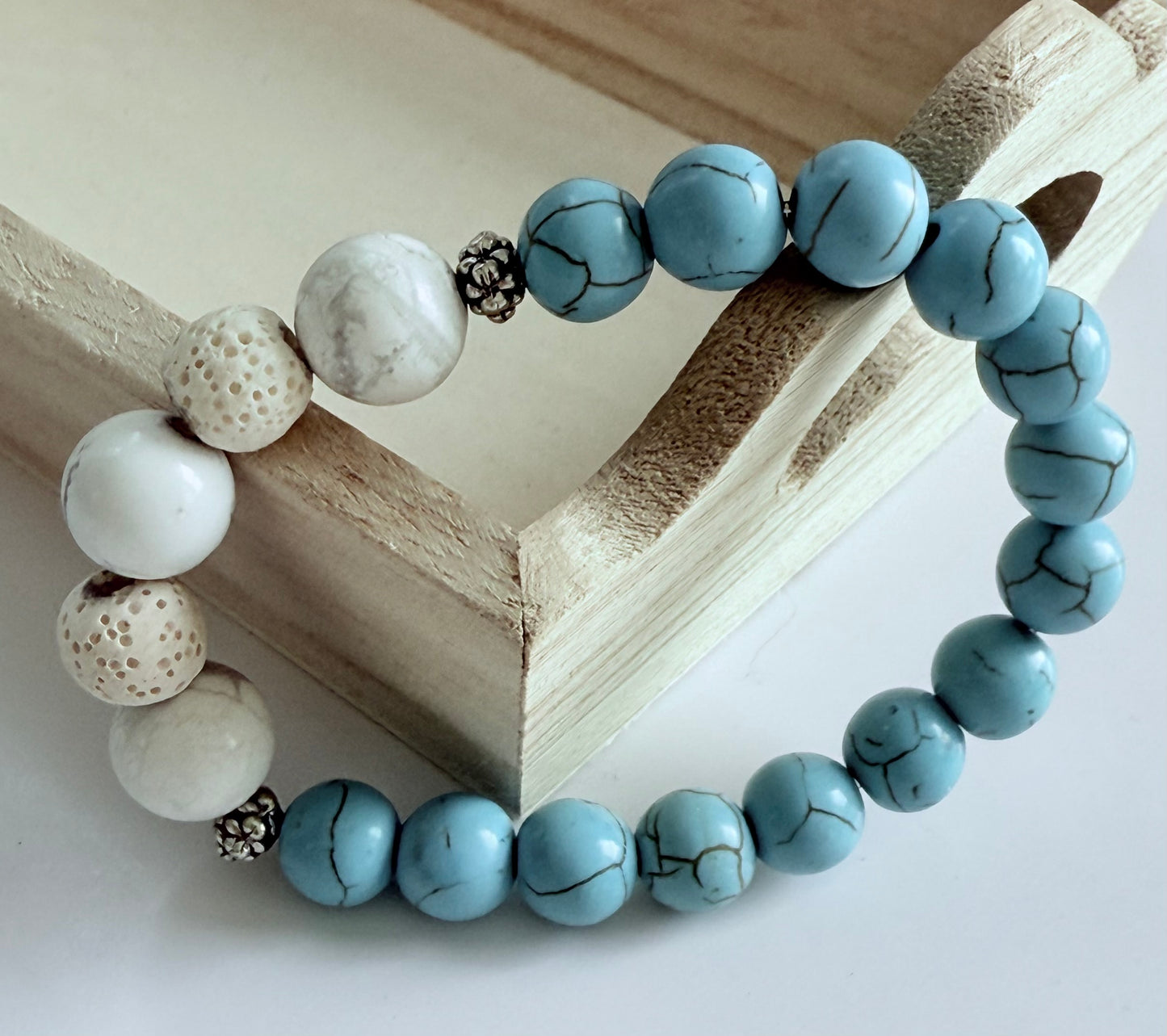 Turquoise & White Howlite Beaded Stretch Bracelet